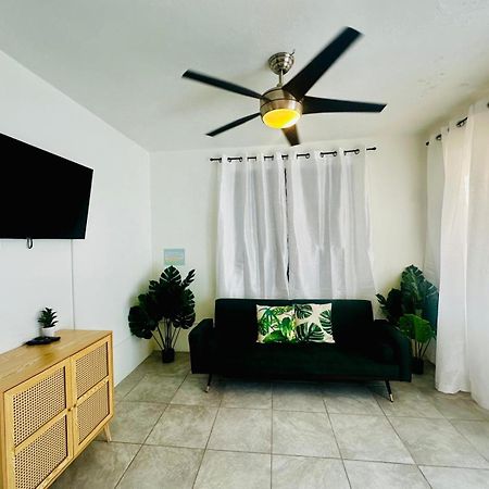 Villa Tropical Getaway à Aguadilla Extérieur photo