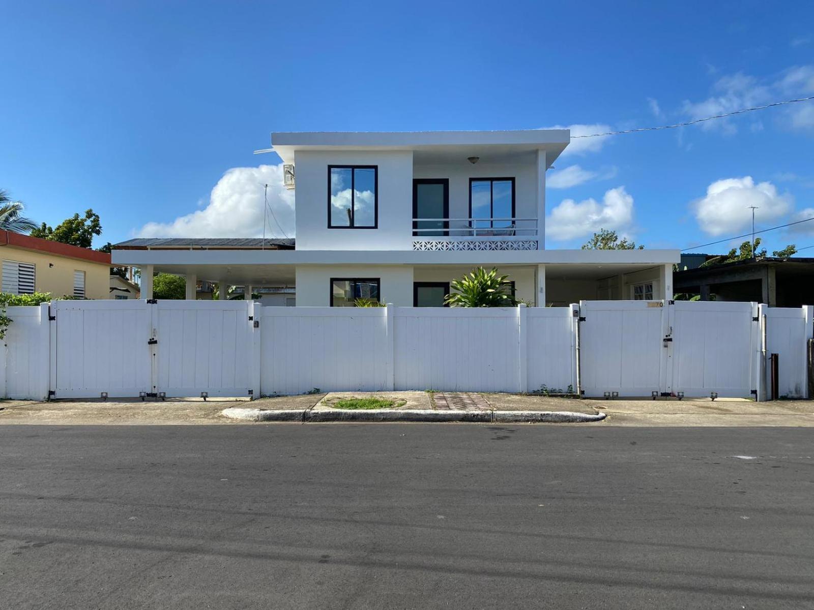 Villa Tropical Getaway à Aguadilla Extérieur photo