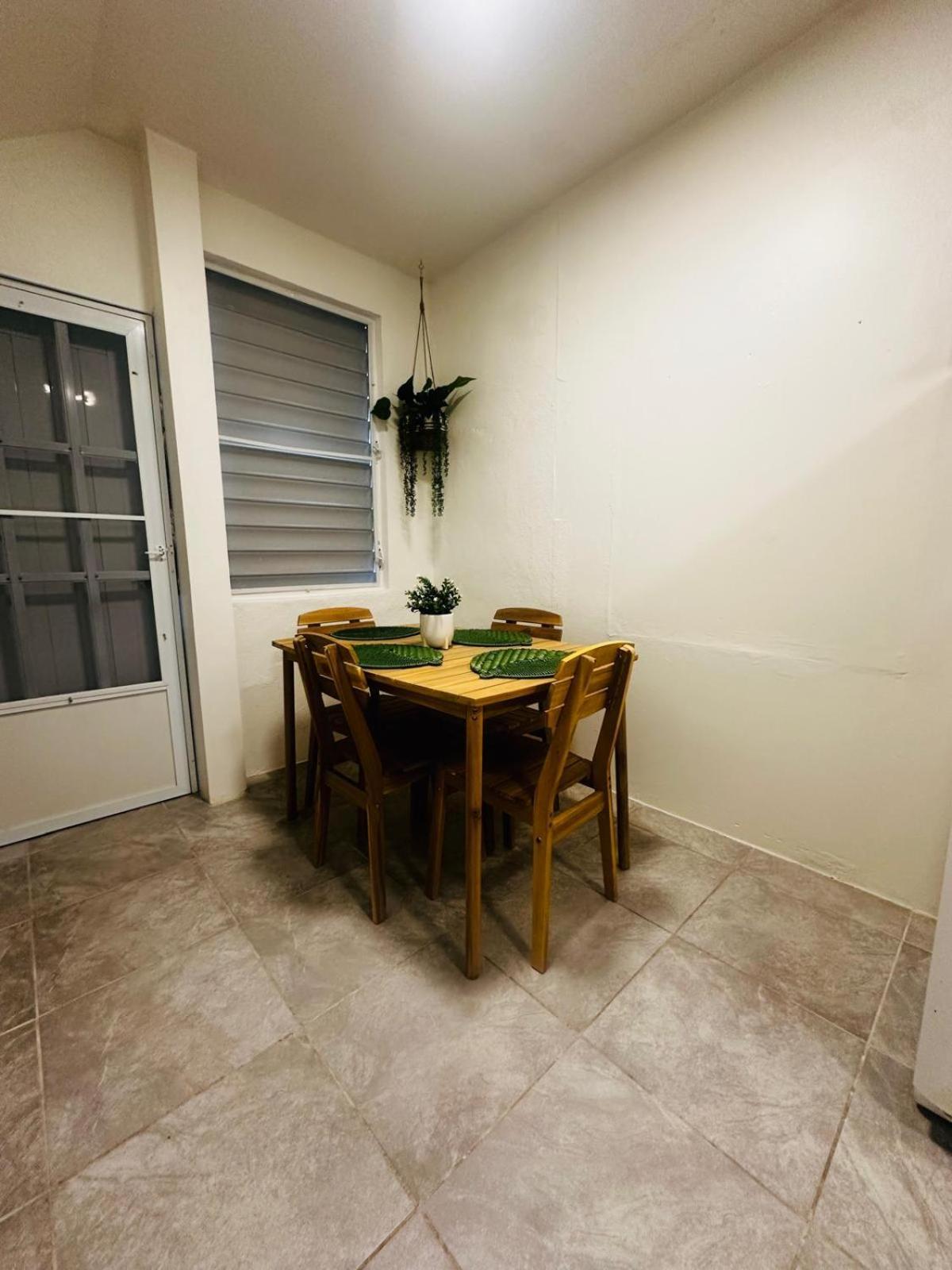 Villa Tropical Getaway à Aguadilla Extérieur photo