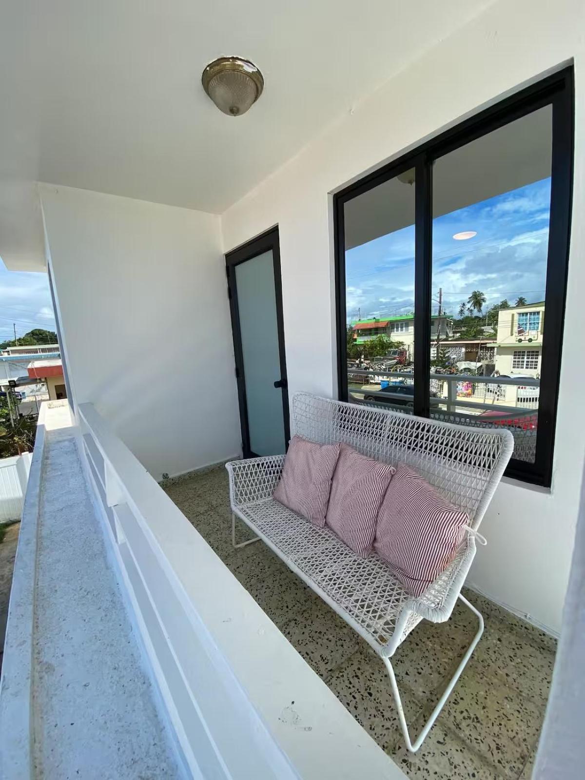 Villa Tropical Getaway à Aguadilla Extérieur photo